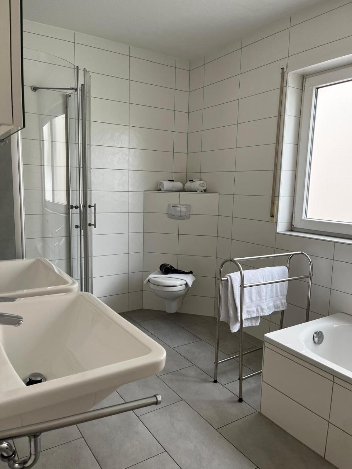 Landgasthof Zur Sonne I Hotel & Restaurant Neuburg am Rhein Eksteriør billede