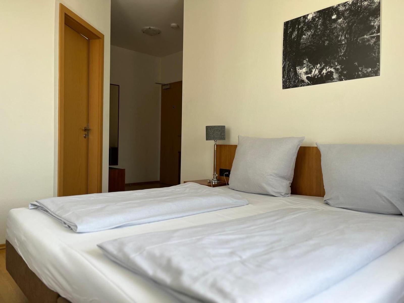 Landgasthof Zur Sonne I Hotel & Restaurant Neuburg am Rhein Eksteriør billede