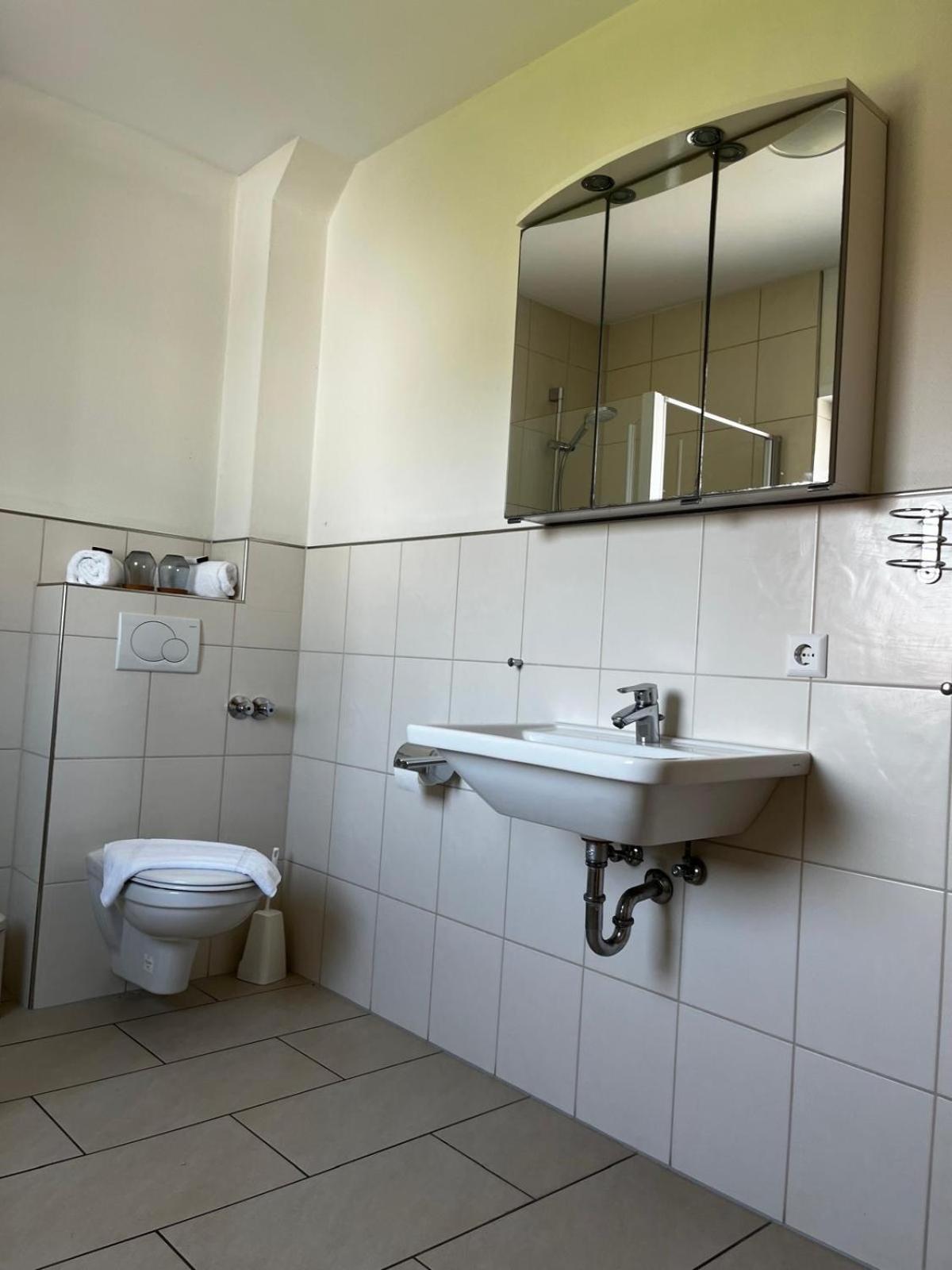 Landgasthof Zur Sonne I Hotel & Restaurant Neuburg am Rhein Eksteriør billede