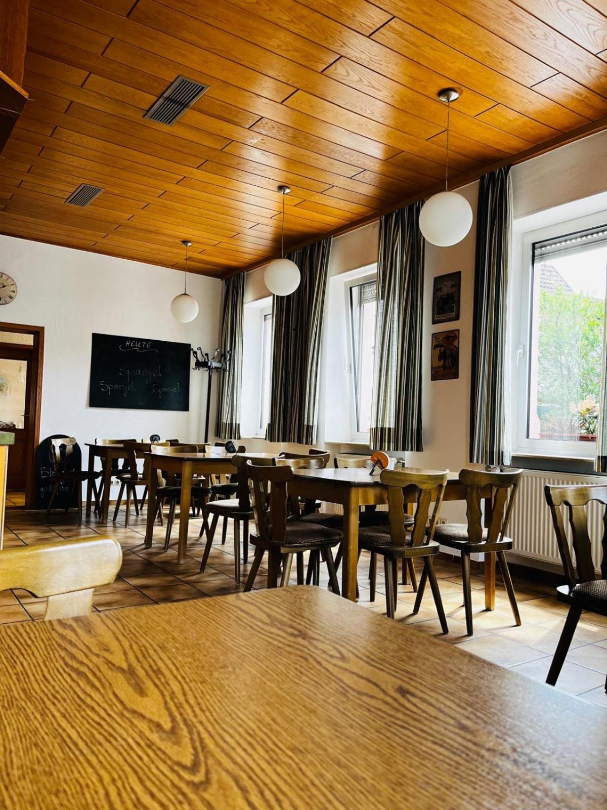 Landgasthof Zur Sonne I Hotel & Restaurant Neuburg am Rhein Eksteriør billede
