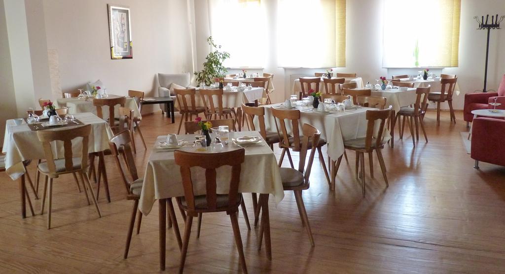 Landgasthof Zur Sonne I Hotel & Restaurant Neuburg am Rhein Eksteriør billede
